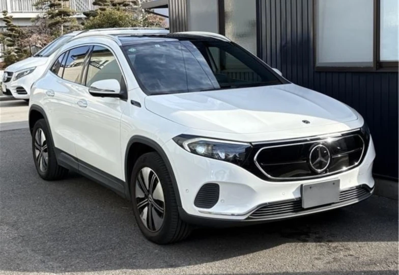 Mercedes EQA Белый