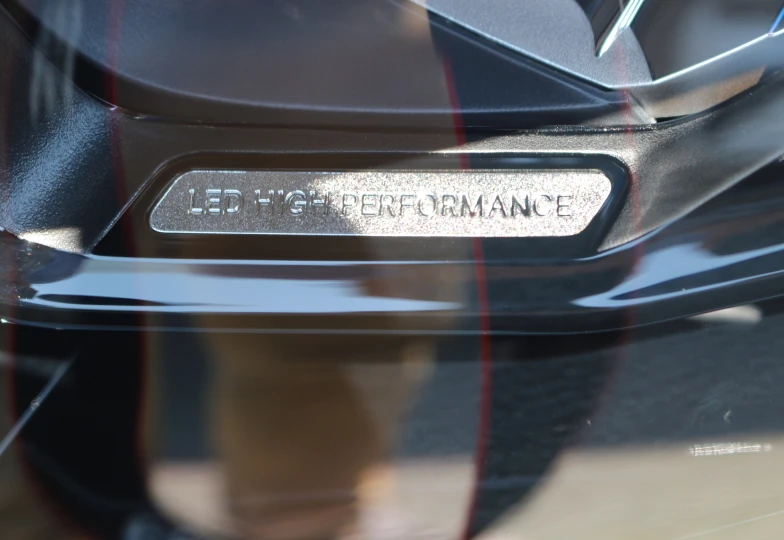 Mercedes EQA Синий
