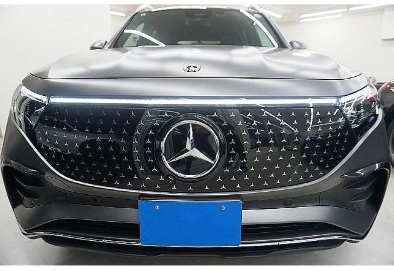Mercedes EQB Grey
