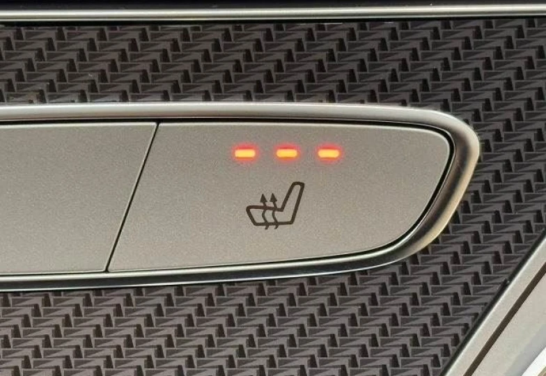 Mercedes EQC Black