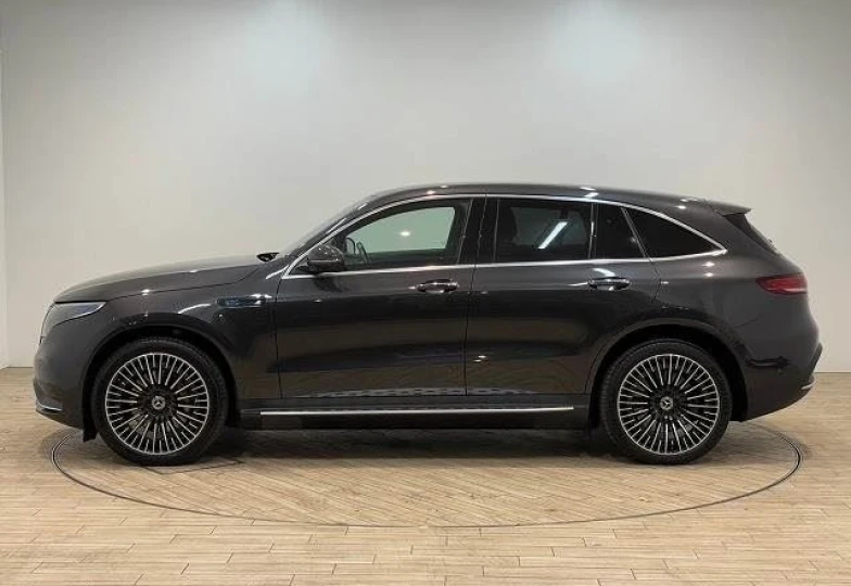 Mercedes EQC Black