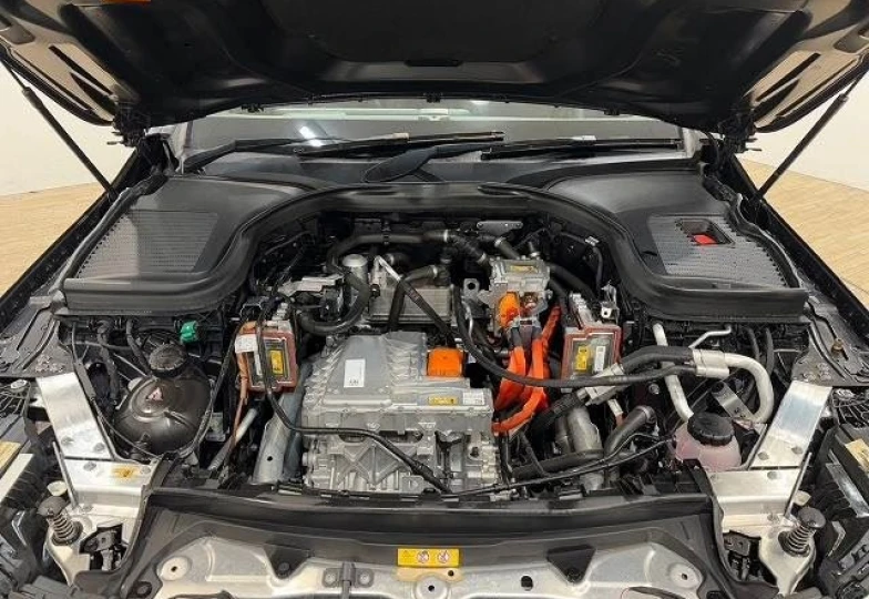 Mercedes EQC Black