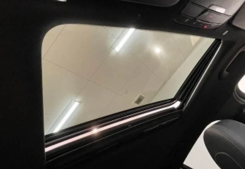Mercedes EQC Black