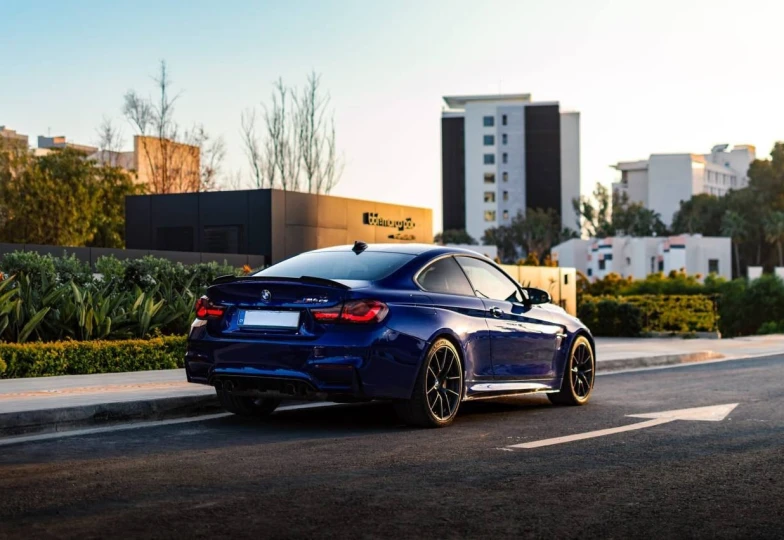 BMW M4 Синий