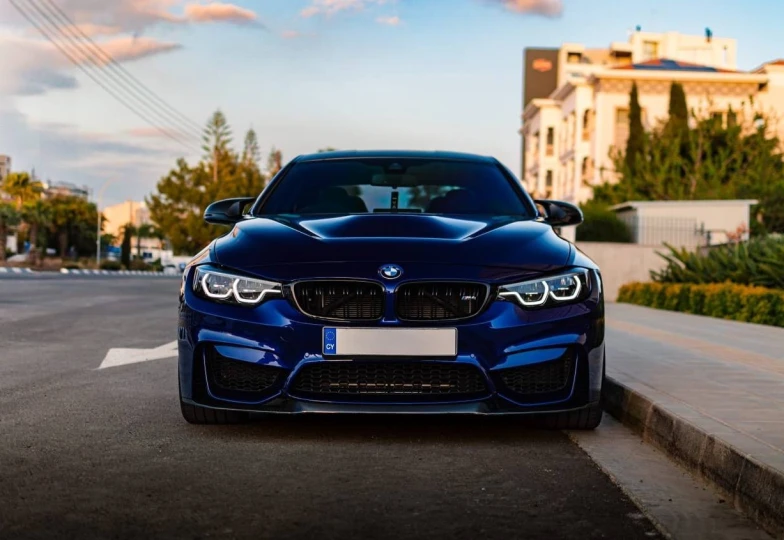 BMW M4 Синий