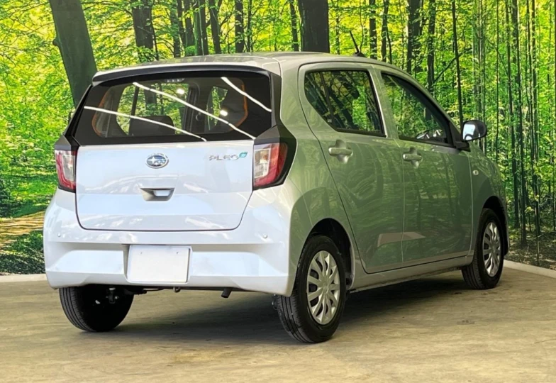 Subaru Pleo plus Серый