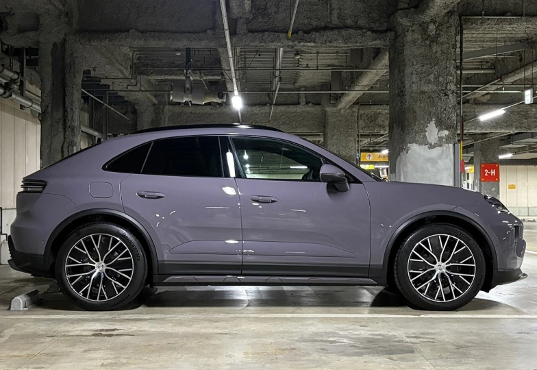 Porsche Macan Фиолетовый