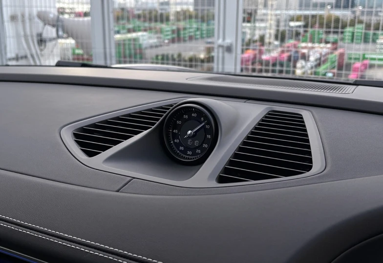 Porsche Macan Фиолетовый