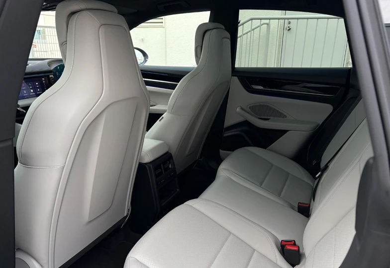 Porsche Macan Фиолетовый