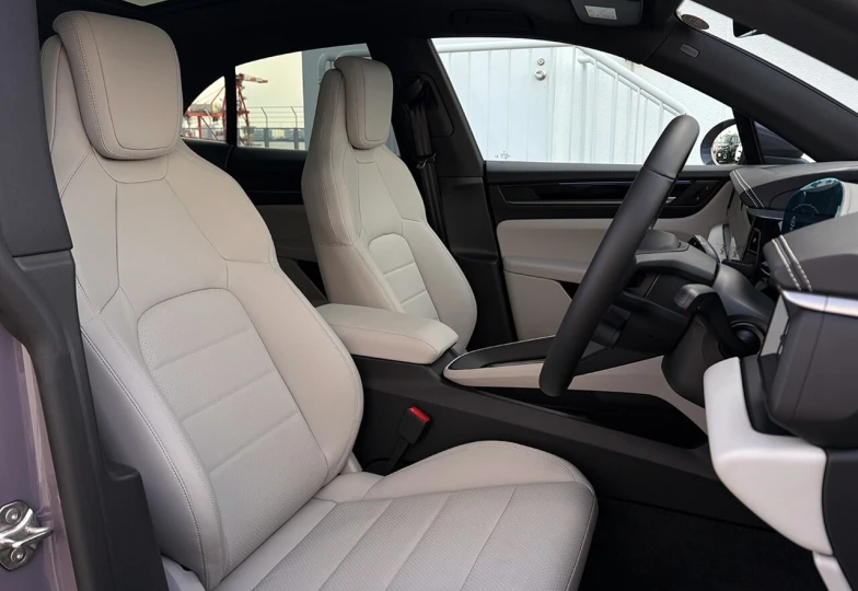 Porsche Macan Фиолетовый