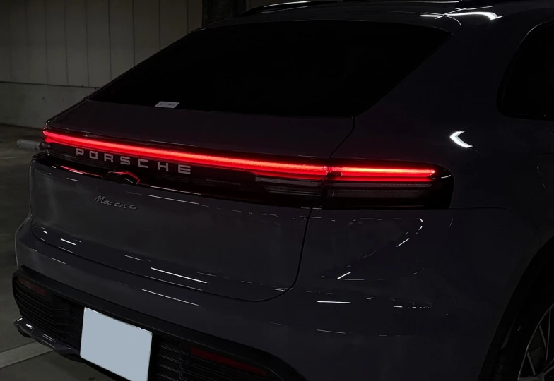 Porsche Macan Фиолетовый