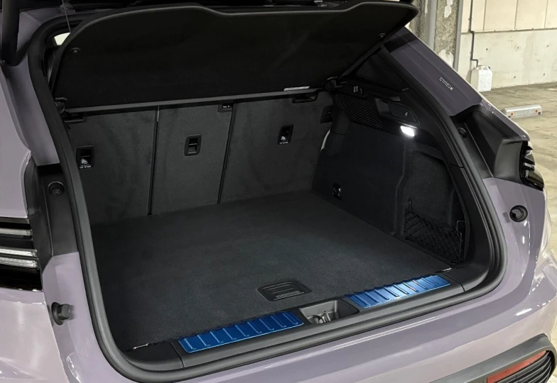 Porsche Macan Фиолетовый