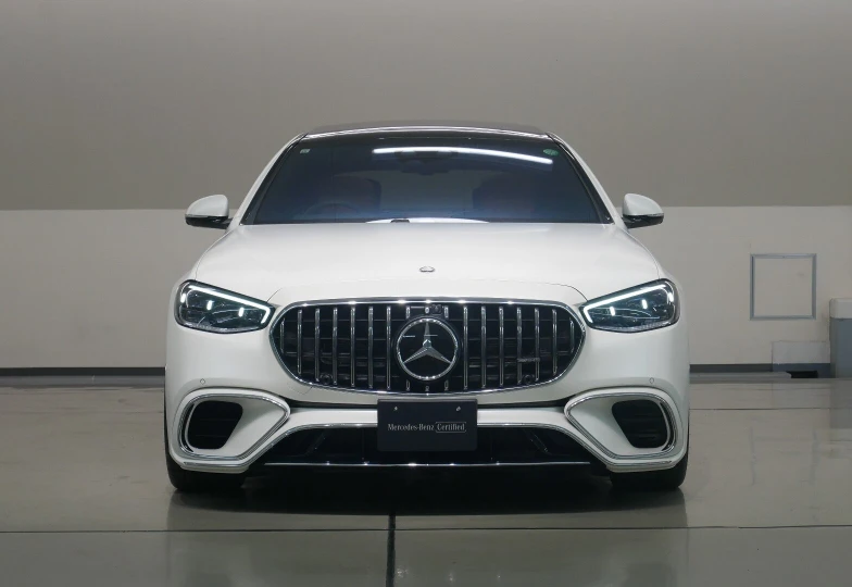 Mercedes S class Белый