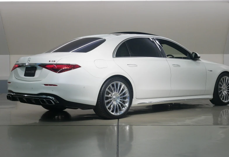 Mercedes S class Белый