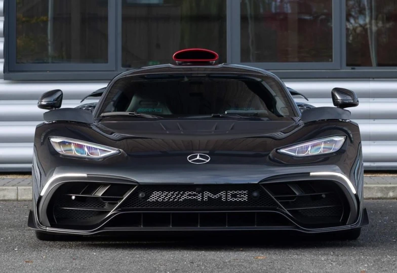 Mercedes AMG ONE Черный