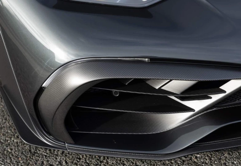 Mercedes AMG ONE Черный