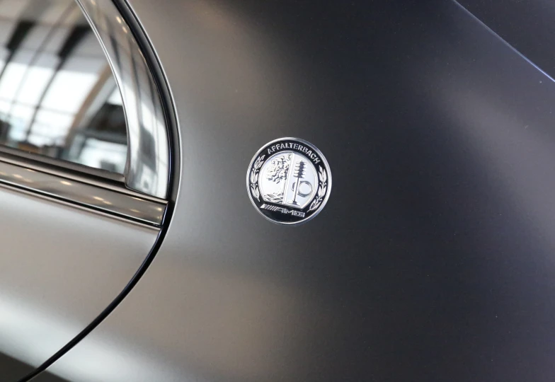 Mercedes E-class Черный