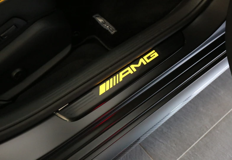 Mercedes E-class Черный