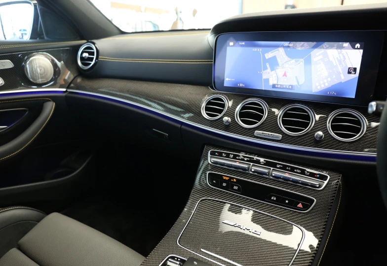 Mercedes E-class Черный
