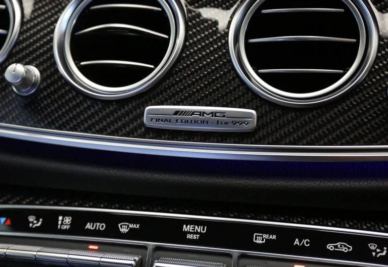 Mercedes E-class Черный