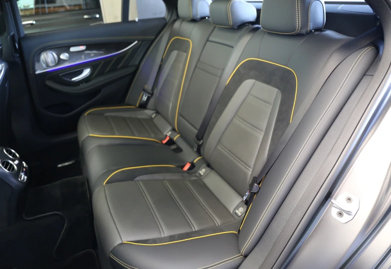 Mercedes E-class Черный