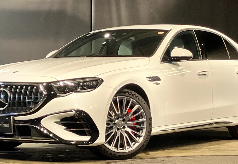 Mercedes E-class Белый