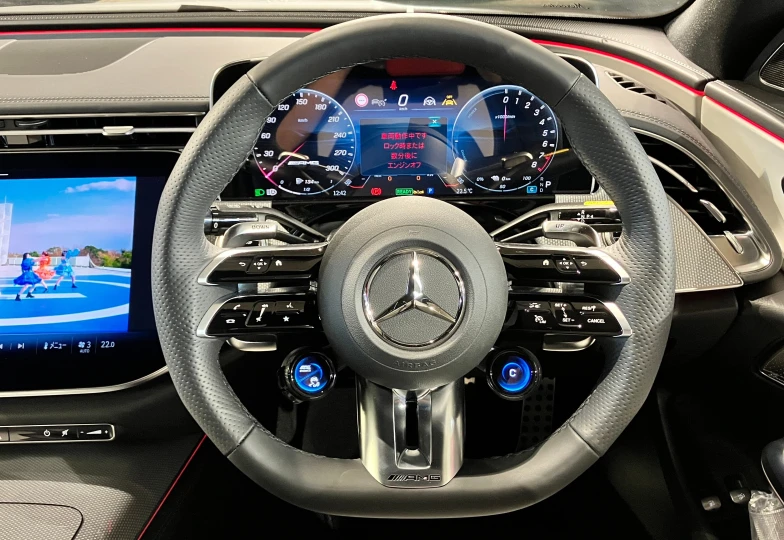 Mercedes E-class Белый