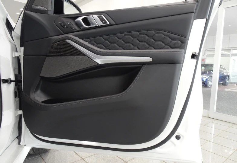 BMW X5 M Белый