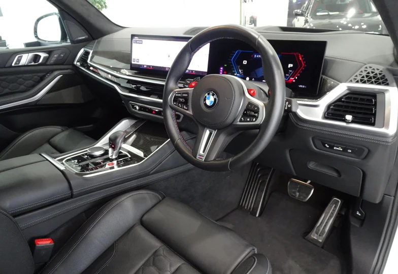 BMW X5 M Белый