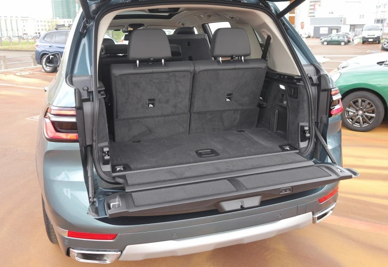 BMW X7 Синий