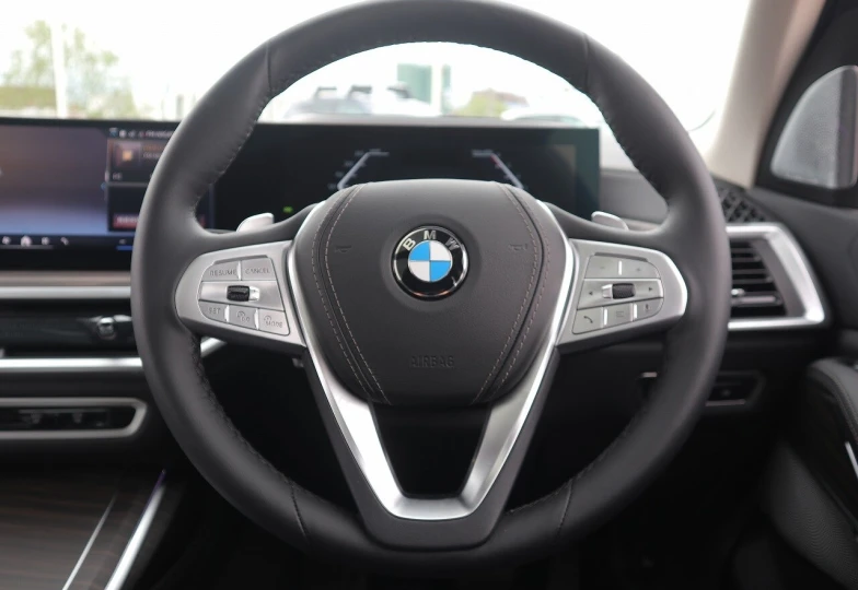 BMW X7 Синий