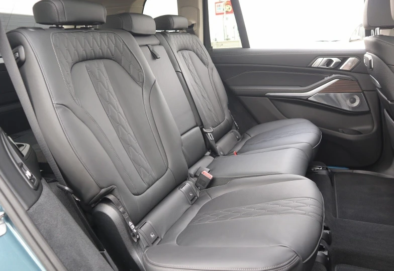 BMW X7 Синий