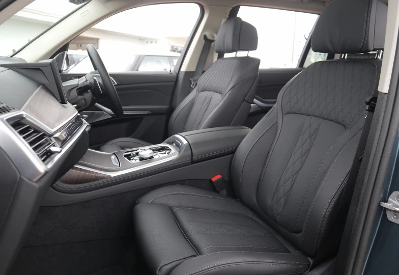 BMW X7 Синий