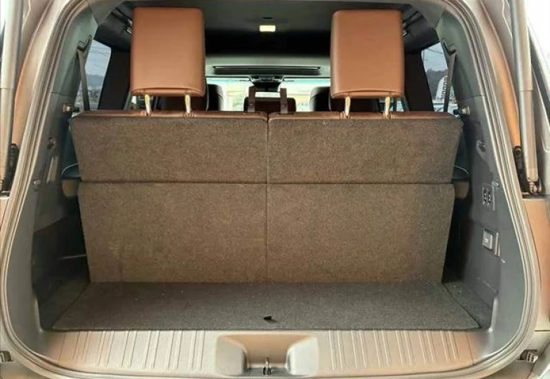 Toyota Land Cruiser 250 Серый