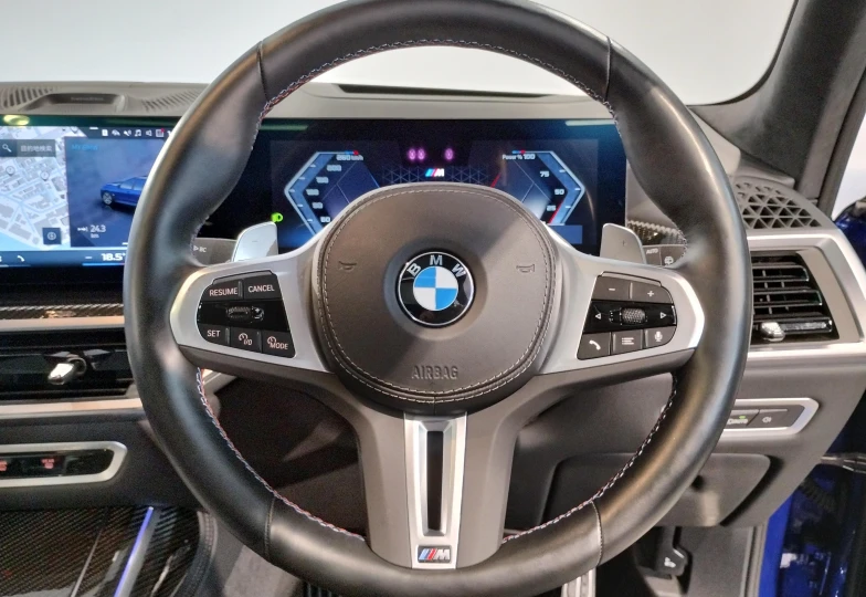 BMW X7 Blue