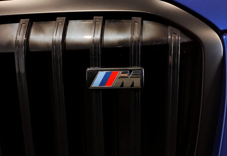 BMW X7 Blue
