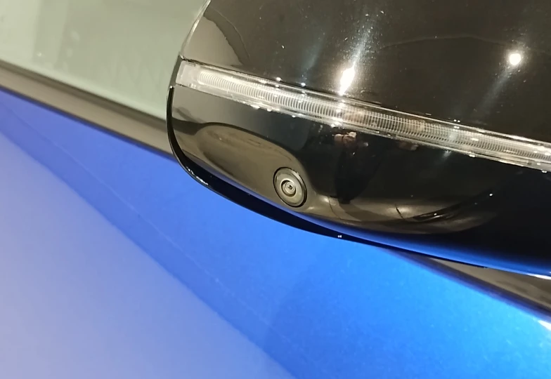 BMW X7 Blue