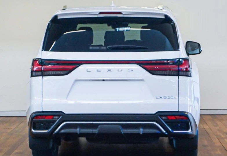 Lexus LX White