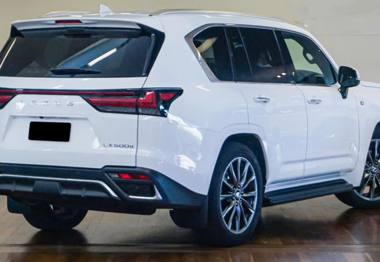 Lexus LX White