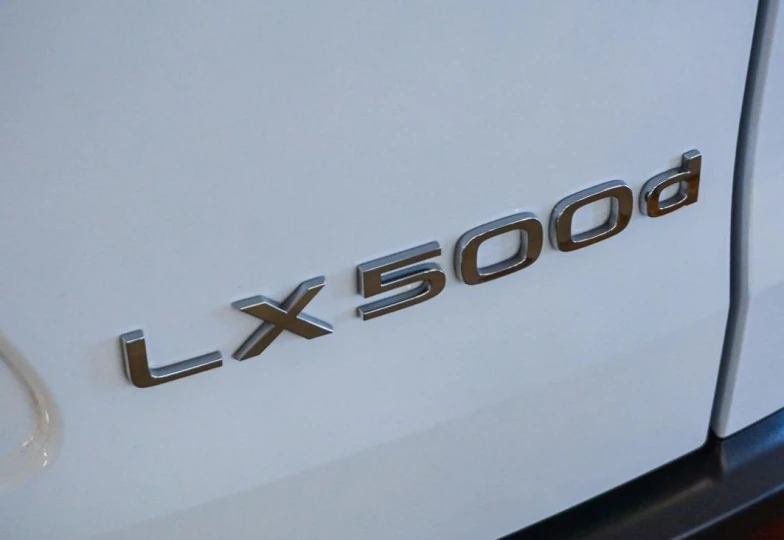 Lexus LX White