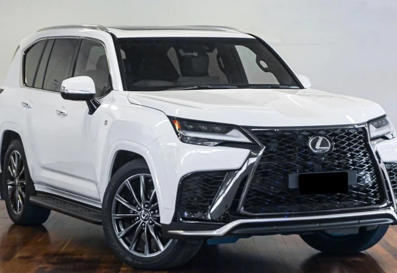 Lexus LX White