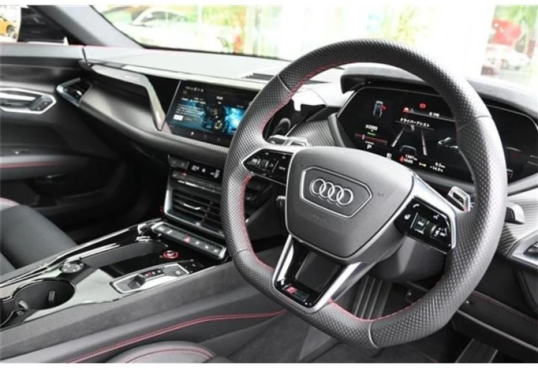 Audi RS e-tron GT Black