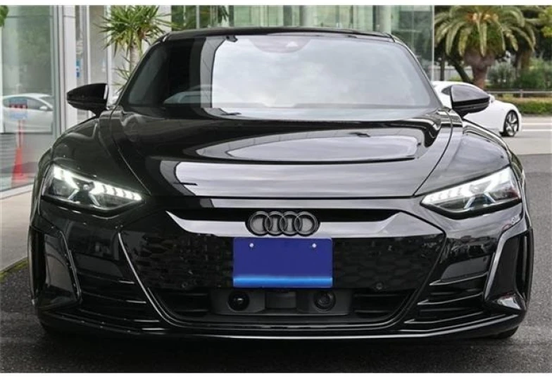 Audi RS e-tron GT Black