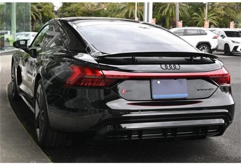 Audi RS e-tron GT Black