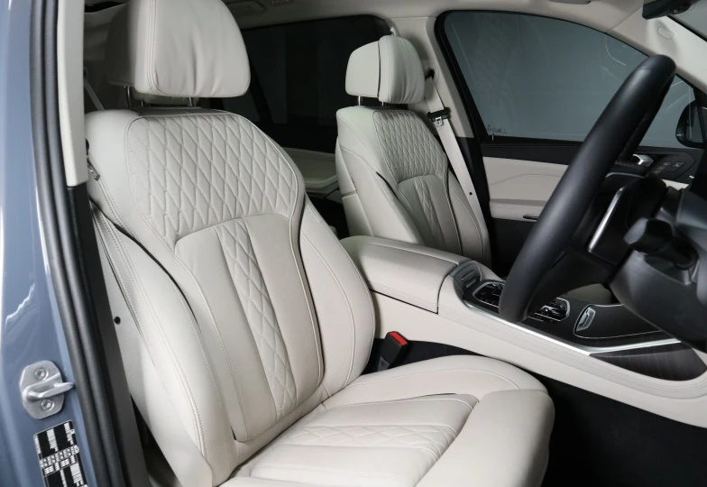 BMW X7 Blue