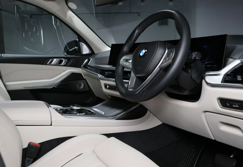 BMW X7 Blue