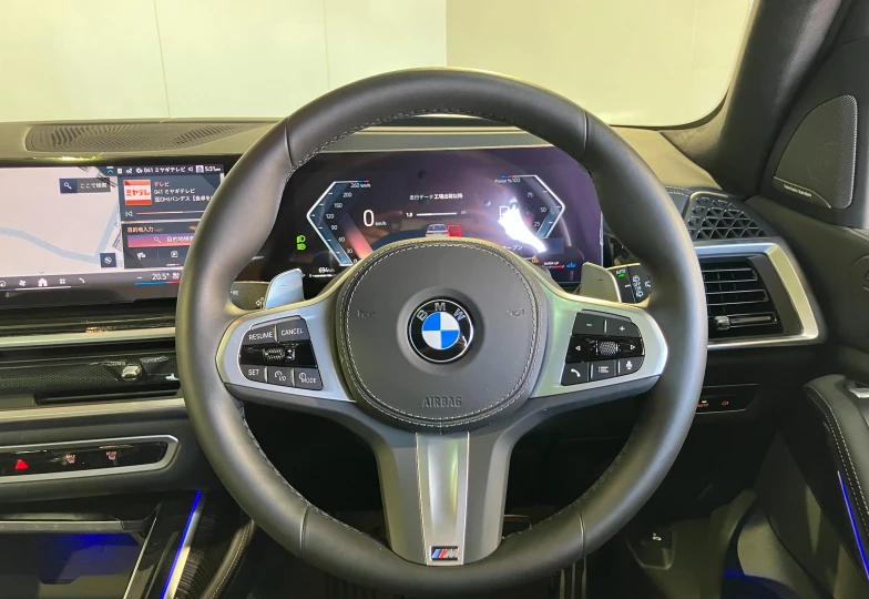 BMW X7 White