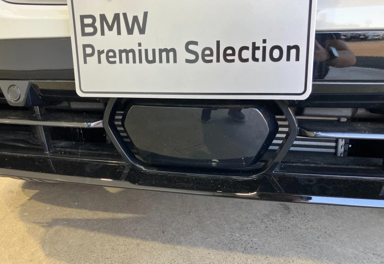 BMW X7 White