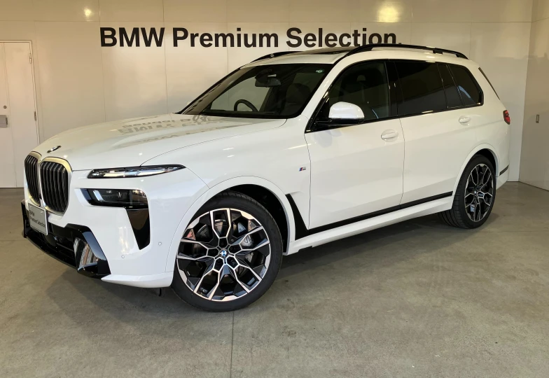BMW X7 White