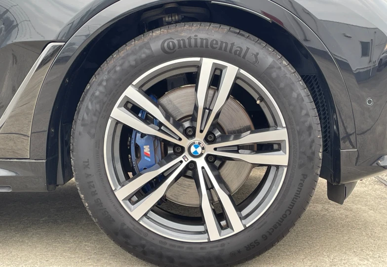 BMW X7 Black
